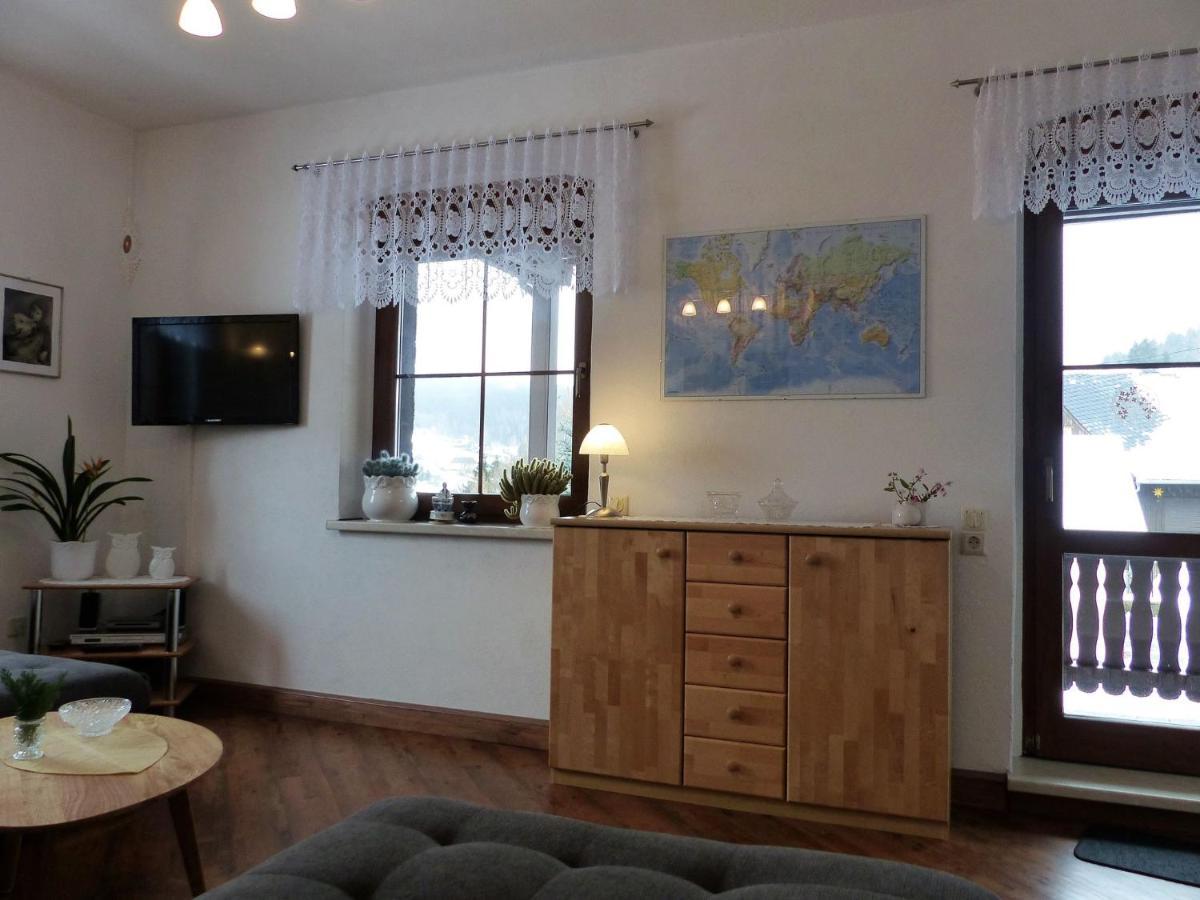 Cozy Apartment In Ore Mountains With Balcony Breitenbrunn  Værelse billede