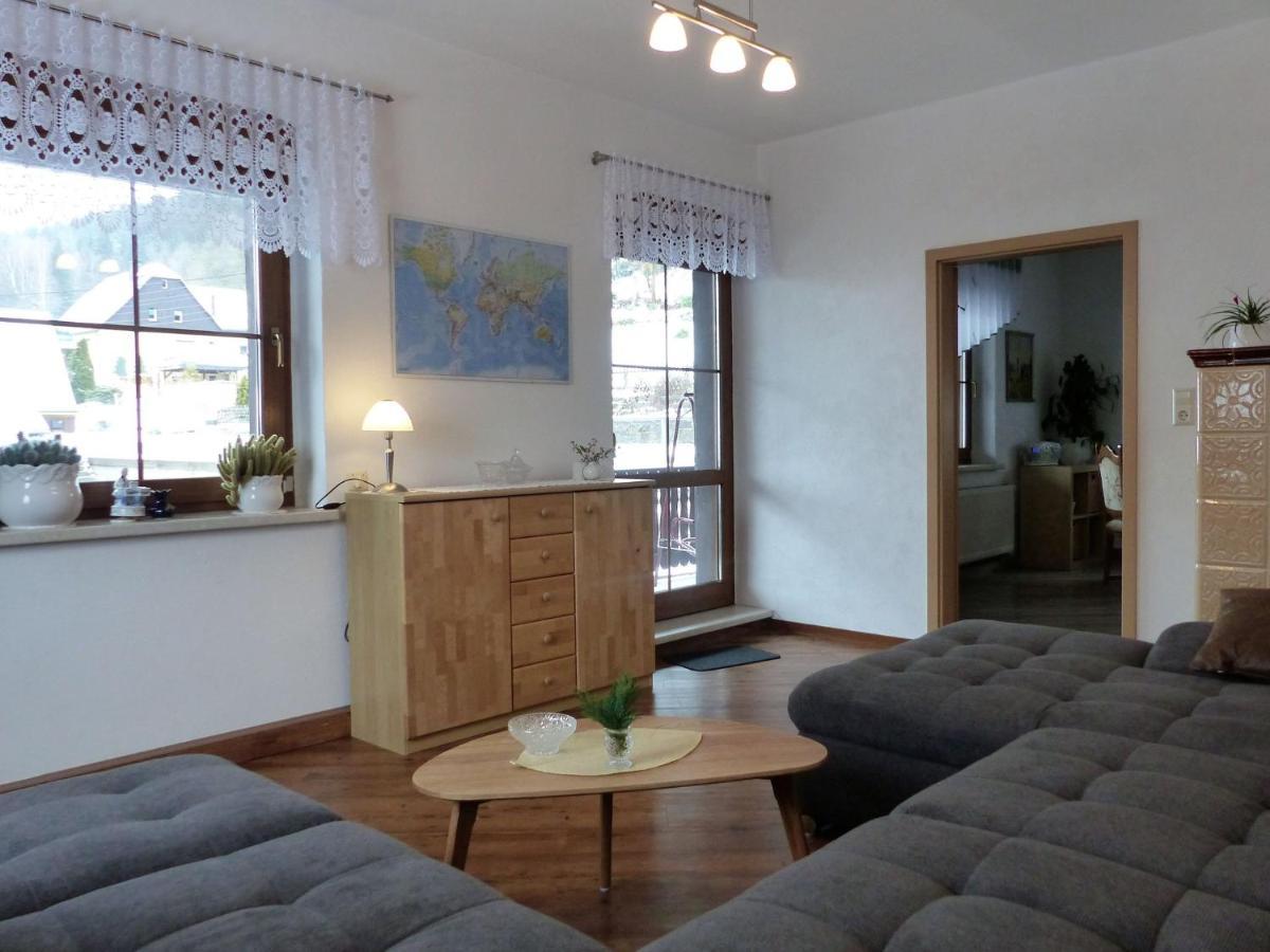 Cozy Apartment In Ore Mountains With Balcony Breitenbrunn  Værelse billede