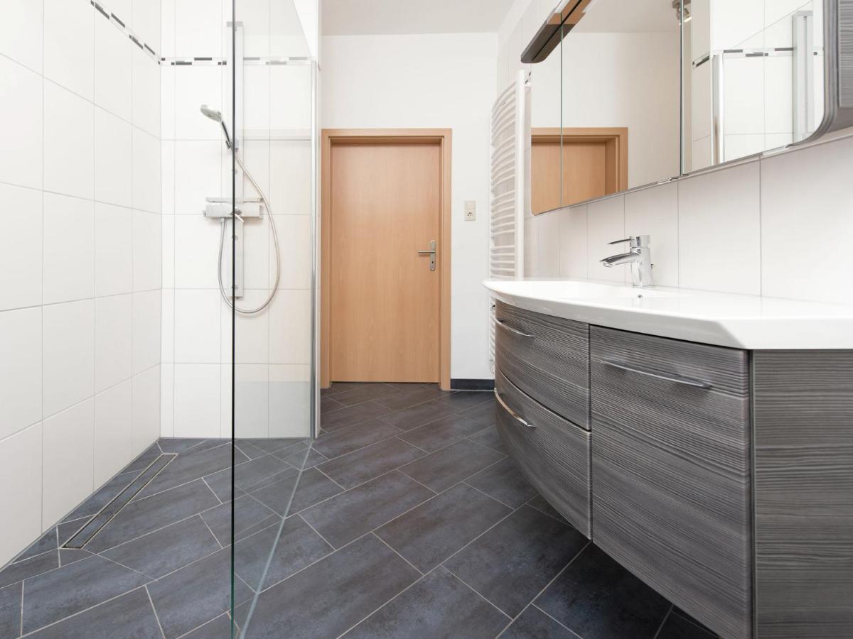 Cozy Apartment In Ore Mountains With Balcony Breitenbrunn  Eksteriør billede